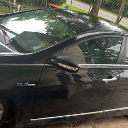 2012  Hyundai. Sonata Hybrid 