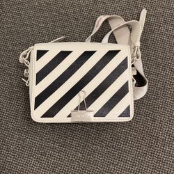 USED OFF WHITE BAG 