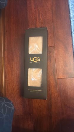 UGG Women 9 sheepskin Insole