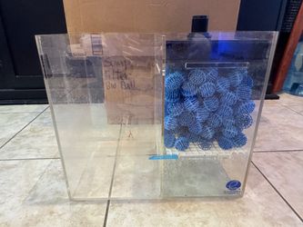 Aquarium wet dry with bio balls for fish tank sump.Eshopps brand. Acrylic materials .