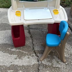 Step2 Deluxe Art Master Desk - Great Condition + 2 CHAIRS