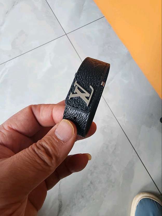 Lv Slim Bracelet (check Description)