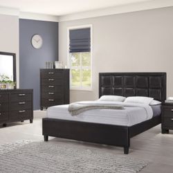 Queen Bedroom Set Come 6 Pieces (Bed Frame , Mattress , Dresser, Mirror , Chest And Night Stand) All Come In Box 📦 
