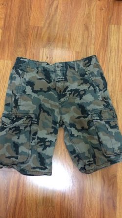 Levi's short. gray black and green camouflage cargo shorts. Size waist 30