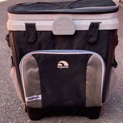 Igloo Maxcold Softside Roller Cooler