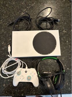 Xbox Series S 512GB | Wired Controller | Turtle Beach Headset
