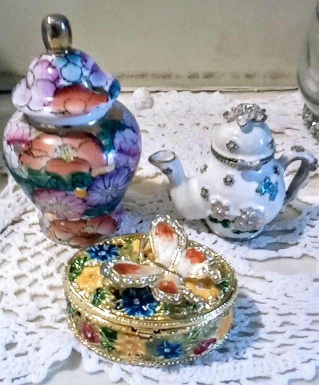 Vintage Miniature Teapot Trinket Box, Floral Butterfly Trinket Box And Vintage Chinese Gold Trimmed Floral Ginger Vase/Jar