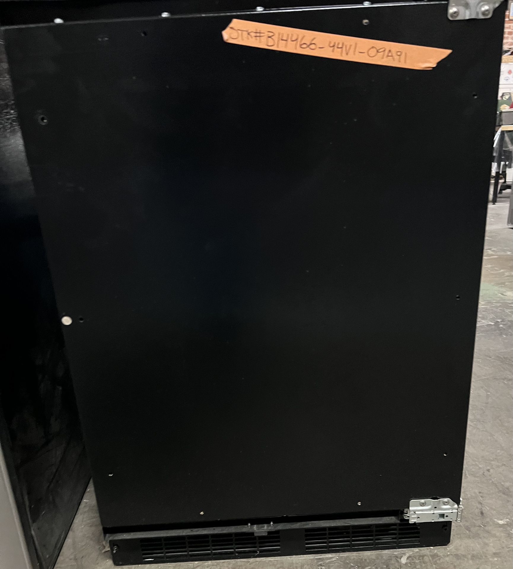 New Marvel Professional Series 24 Inch Panel Ready Beverage Center Custom Panel and Handle Not Included