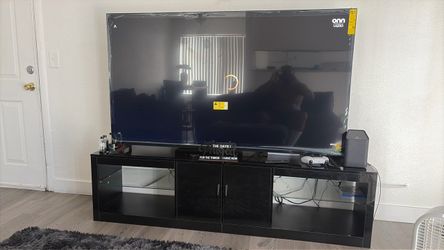 75 inch Vizio on