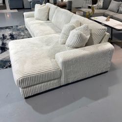 Lindyn Ivory 3-Piece RAF Sectional