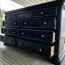 Beautiful 9 Drawer Dresser