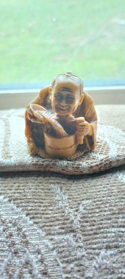 Antique Japanese katabori-netsuke Resin