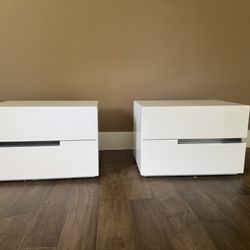 Modern Nightstands And Dresser Set