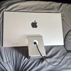 Apple Studio Display - Nano-Textured - Like New