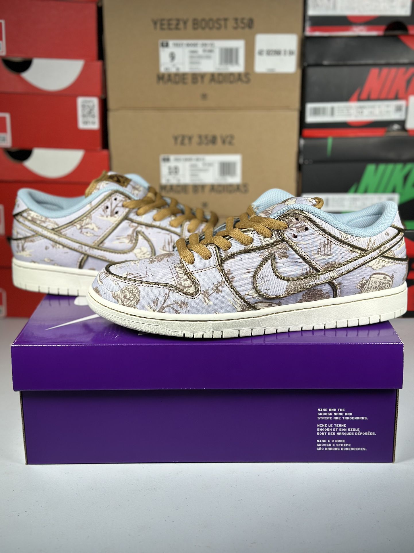Size 6.5M - Nike SB Dunk Low ‘City of Style’
