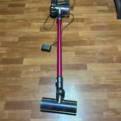 Dyson  V6 