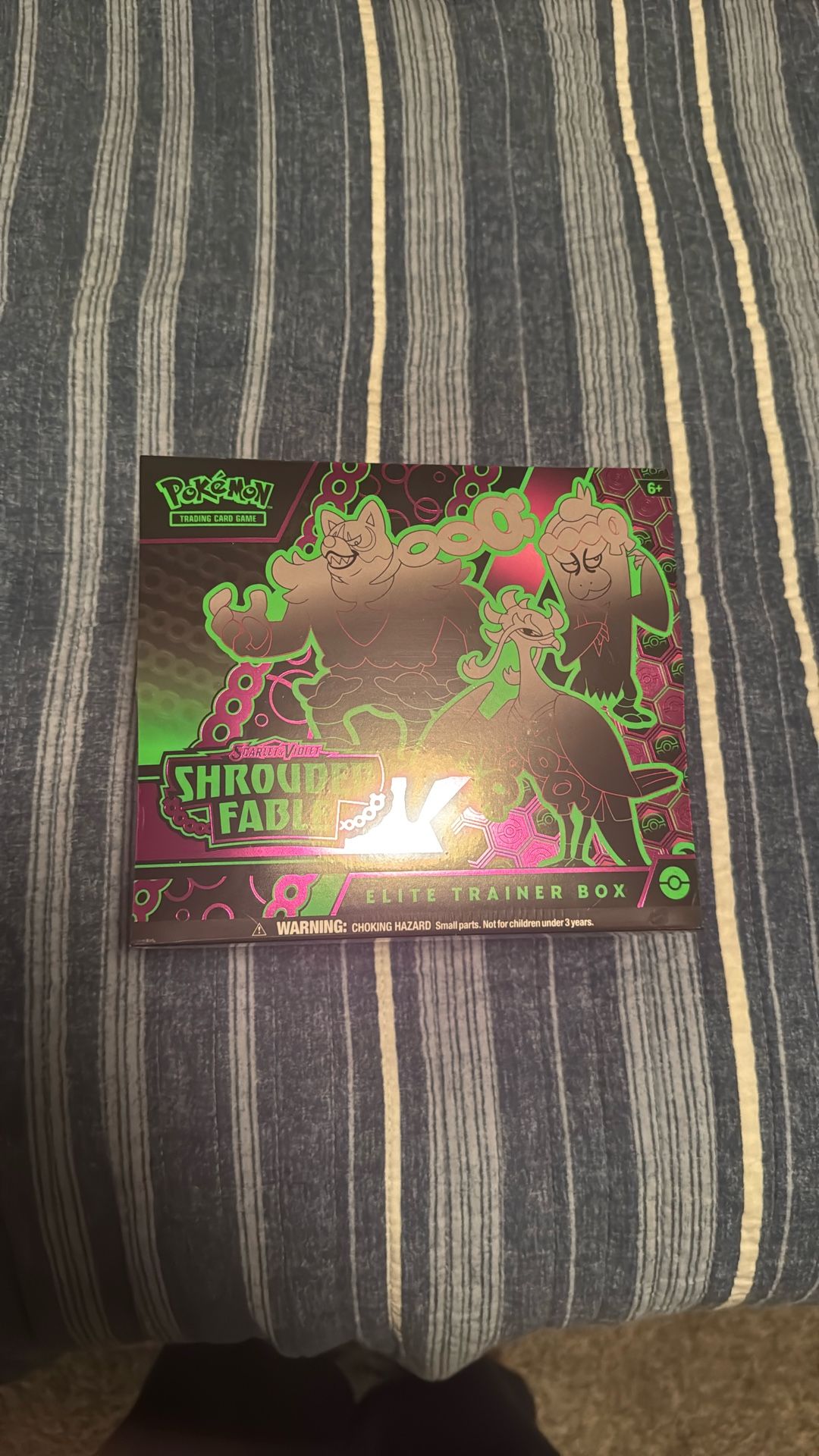 Pokemon Shrouded Fable Etb