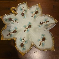 Vintage Pinecone Leaf Dish – 7”