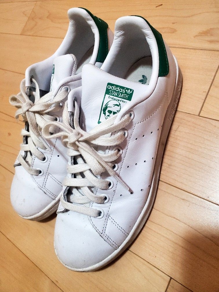 StanSmith Adidas Size 7 Men's 9 women's