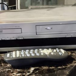 RCA DVD/VHS COMBO PLAYER. STILL WORKS!
