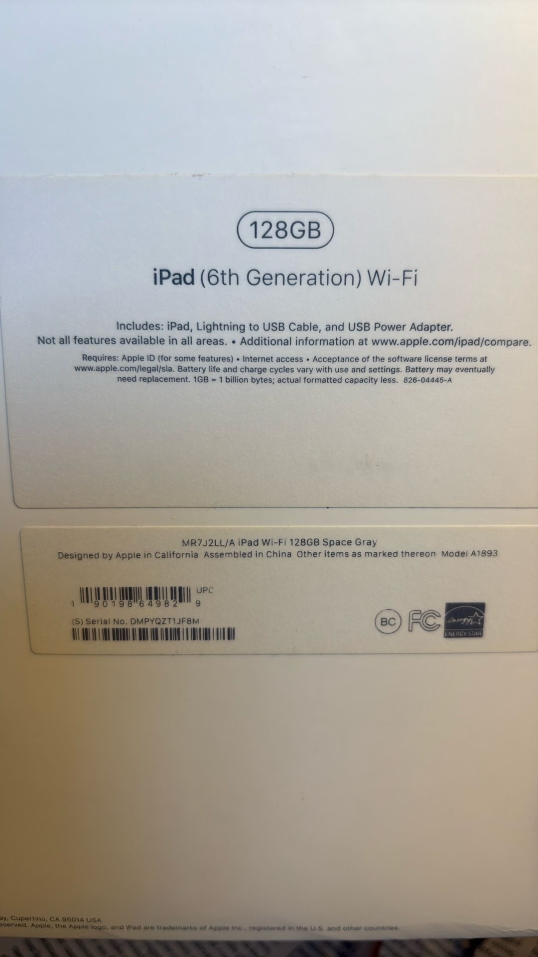 6th generation IPad With Charger/cable 128 Gb