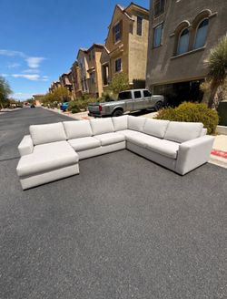 Living Spaces Araceli Modern Sectional Couch w/ Chaise Lounge