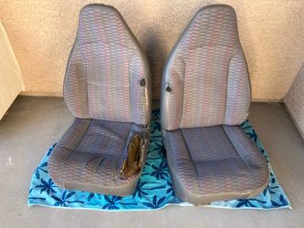 Pair jeep wrangler seats