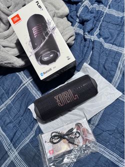 JBL Flip 7 Bluetooth Speaker