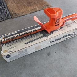 13" Black And Decker Hedge Trimmer