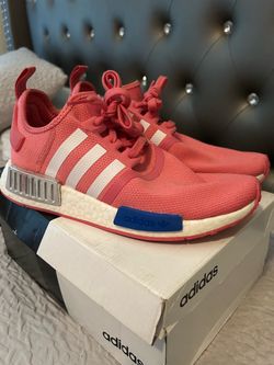 Adidas NMD R1 Pink Sneakers