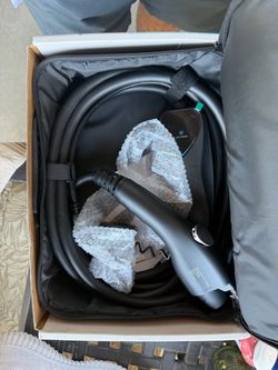 Lectron EV Charger with Carry Bag