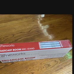 MICROPHONE STAND