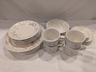 Vintage Pfaltzgraff Tea Rose 20-Piece Dinnerware Set
