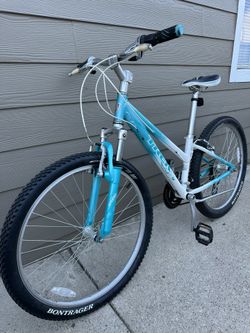 Aluminum Bike 🚲 TREK  Sz 26