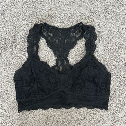 Size M Women’s Express Black Lace Bralette