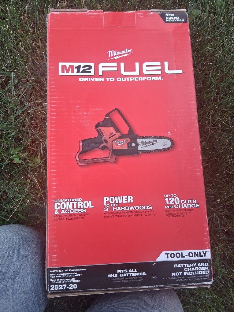 M12 Milwaukee Mini Chainsaw