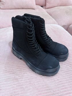 Balenciaga strike boots men’s size 10.5