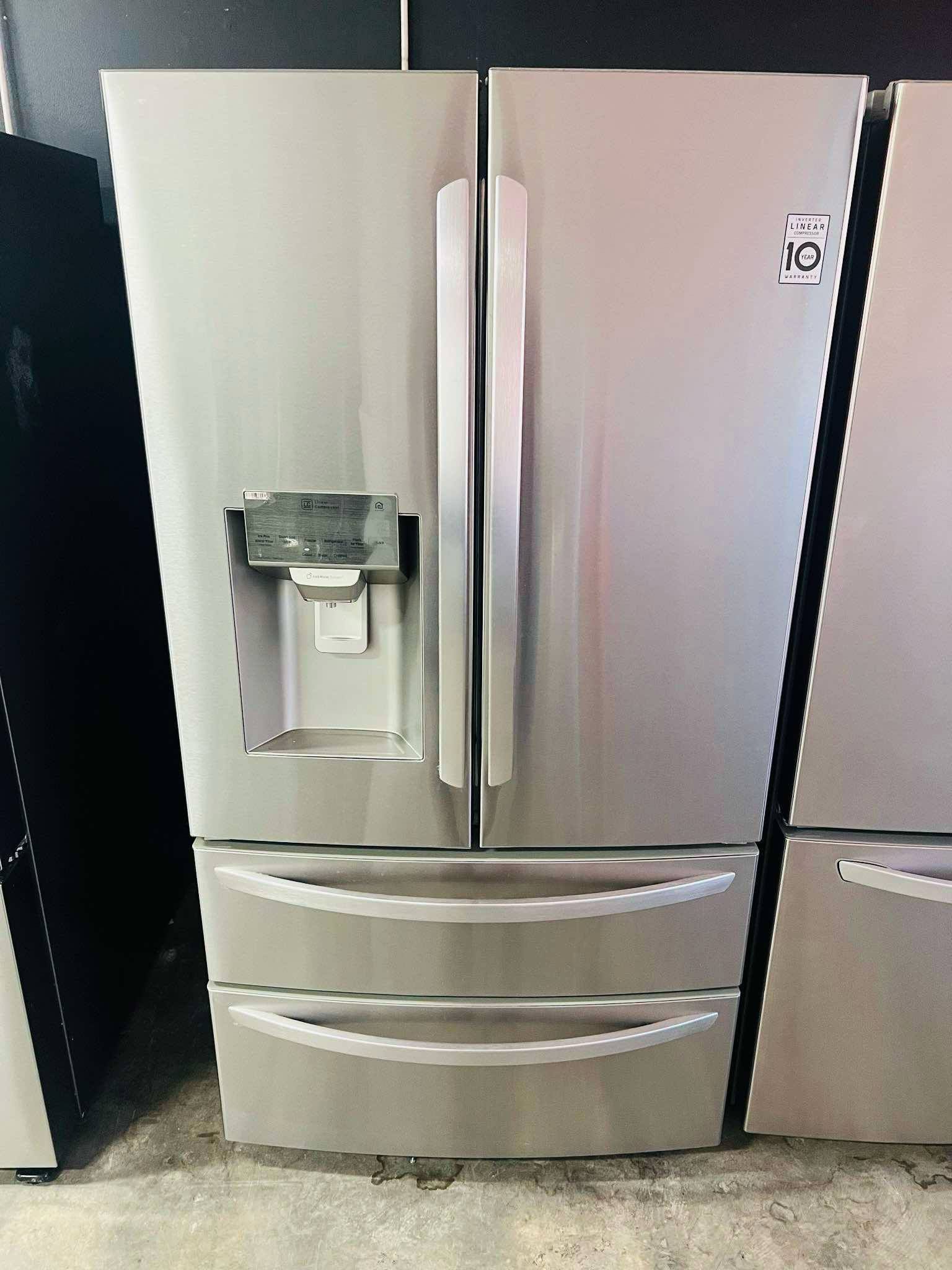 LG Refrigerator / 4 Doors / Free Delivery