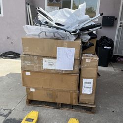 #2 Pallet of Harley Motorcycle Parts and Accessories 51 pieces