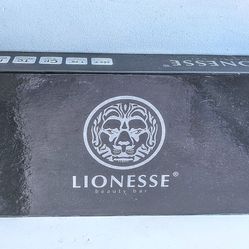 LIONESSE FLAT IRON HAIR STRAIGHTENER 