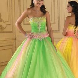 Beautiful Private Collectons Quinceanera Dress, Size 4 Adjustable Back Tie 