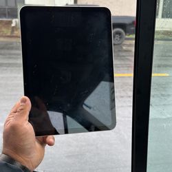 iPad 10th Gen (Cellular)