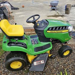 John Deer Riding Lawn Mower 