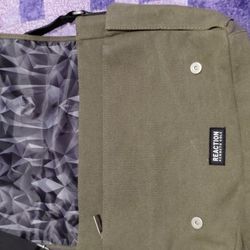 Kenneth Cole bag