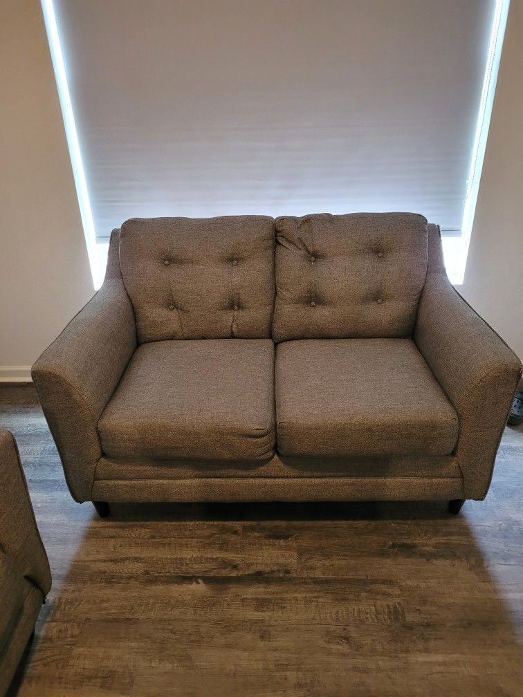 2 Sofas, 42inch Tv With Unlocked Fire Stick, Brand New Full Size Bed