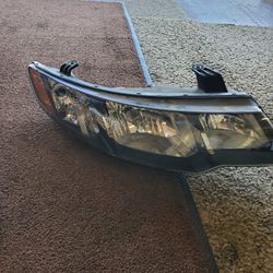 2013 Kia Forte Right Side Headlight