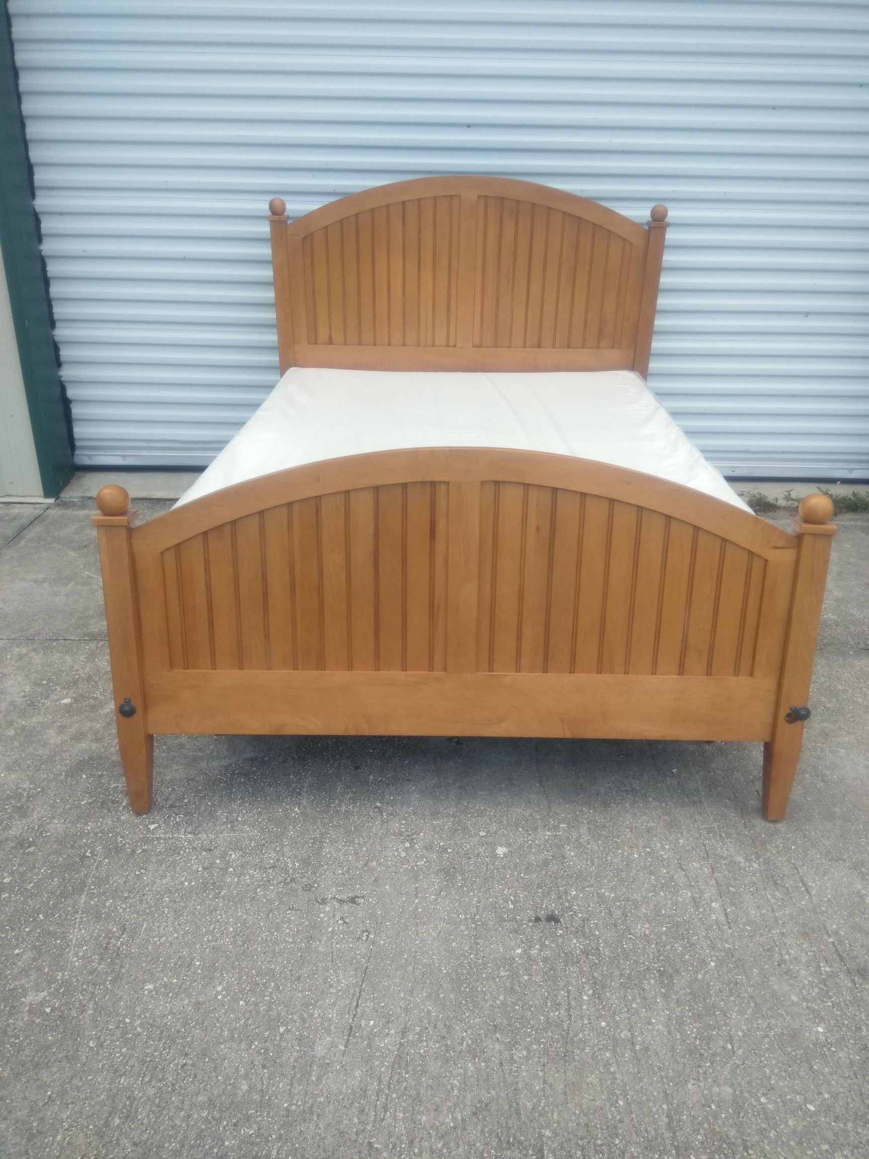 Ethan Allen complete full size bed