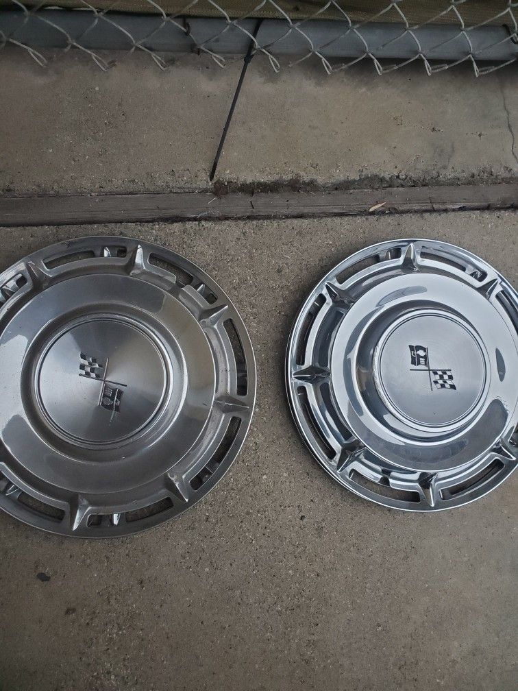 Impala Hub Caps Original 14in 60 Impala Great Condition