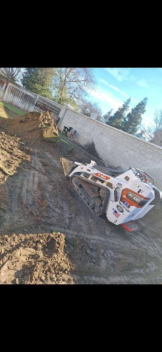 MT100 Bobcat Skidsteer