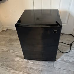 Mini Fridge Kenmore 